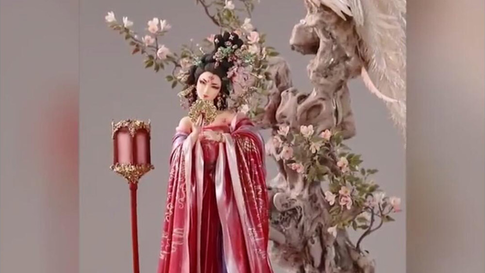 الفيديو: الحسناء في الصين القديمة تُصنع من قبل السكر